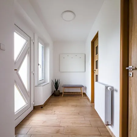 Apartman Mezi Vinicemi Znojmo Esterno foto